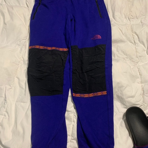 (The North Face) sweatpants. size medium mens - Picture 2 of 2